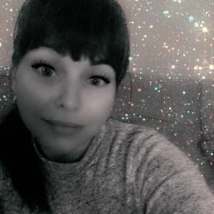 Meet your Posher, Tania